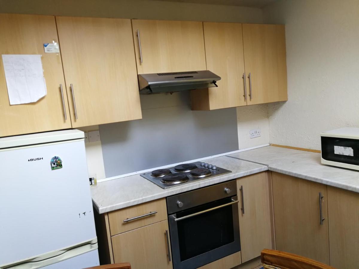 A Double Bedroom Near Glasgow City Centre Not In Great Condition Suitable For Short Stay מראה חיצוני תמונה