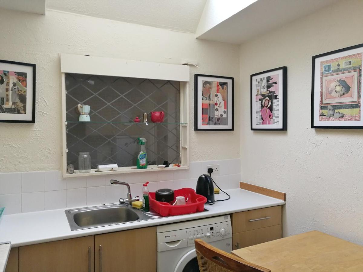 A Double Bedroom Near Glasgow City Centre Not In Great Condition Suitable For Short Stay מראה חיצוני תמונה