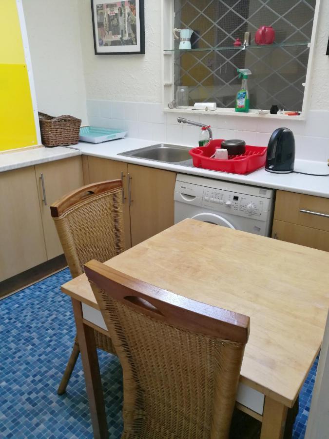 A Double Bedroom Near Glasgow City Centre Not In Great Condition Suitable For Short Stay מראה חיצוני תמונה